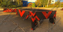 PICTURE OF THE MOVABLE LOADING PLATFORM WITH THREE SIDES UNLOADING